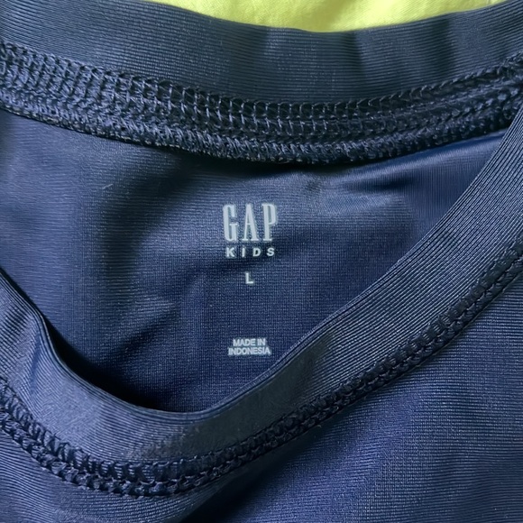 GAP Kids Rash Guard - Picture 3 of 4